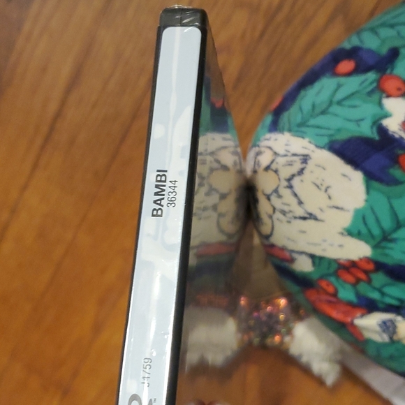 Platinum edition Bambi DVD 2005 release - Picture 5 of 5